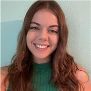 Englisch Lehrerin mit Muttersprachniveau - viel Auslandserfahrung und hoffe ich kann viel weitergeben :)